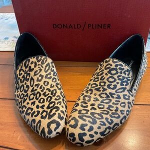 Donald Pliner Loafer, size 10
